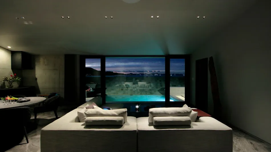 VILLA WHITE