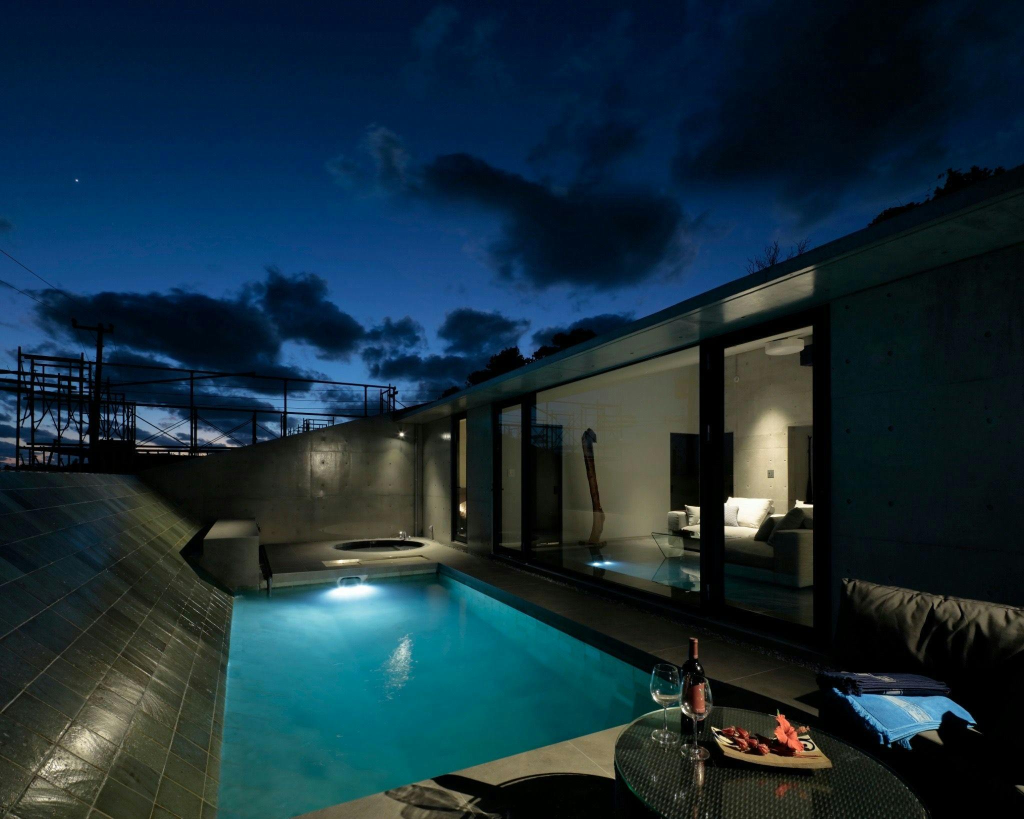 VILLA WHITE