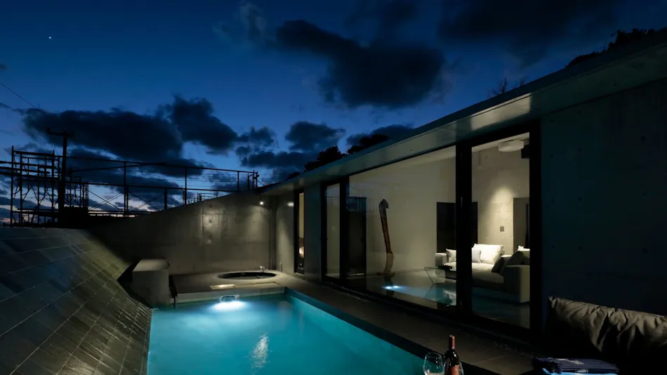 VILLA WHITE