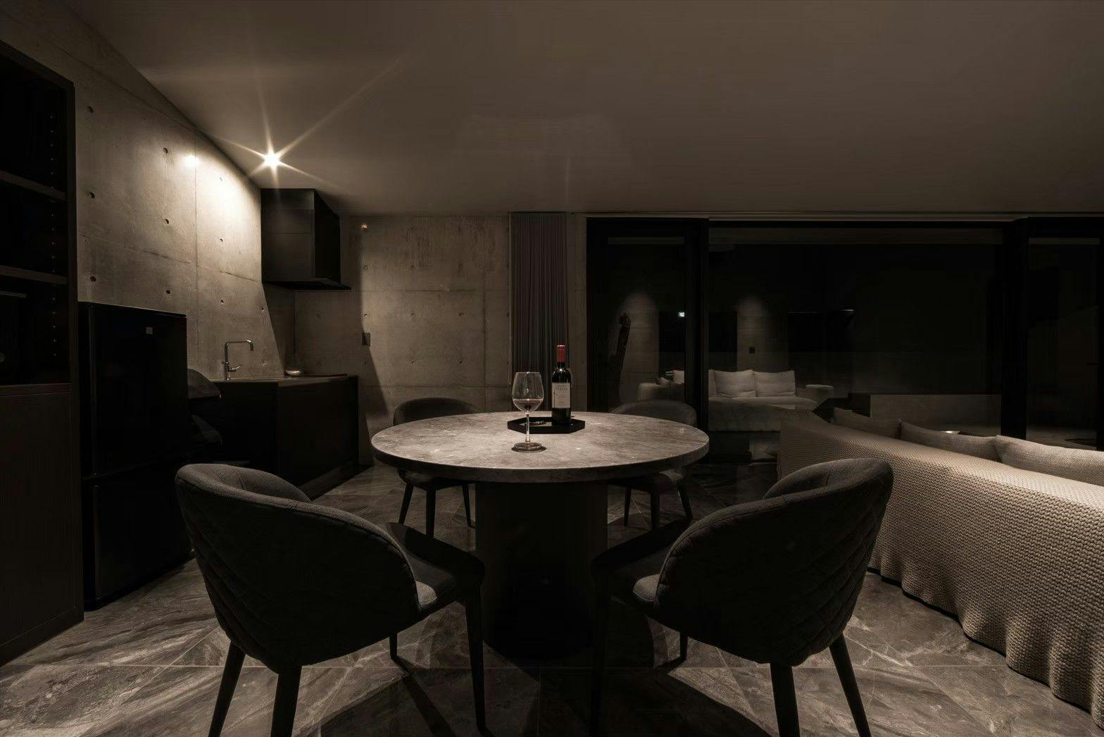 VILLA WHITE
