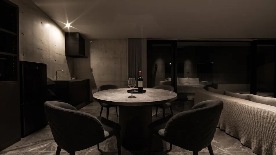 VILLA WHITE