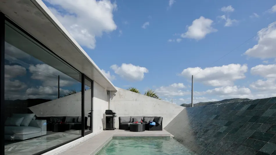 VILLA WHITE