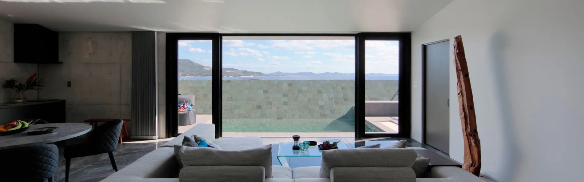 VILLA WHITE