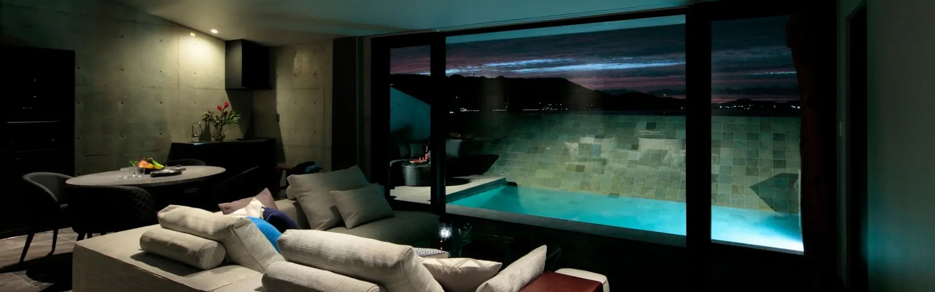 VILLA WHITE