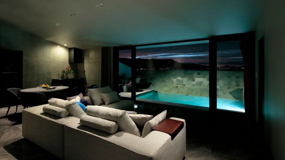 VILLA WHITE