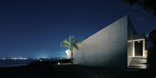 VILLA WHITE