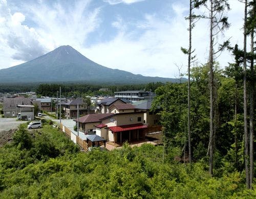 ietonaは富士山の麓の一棟貸し施設です。