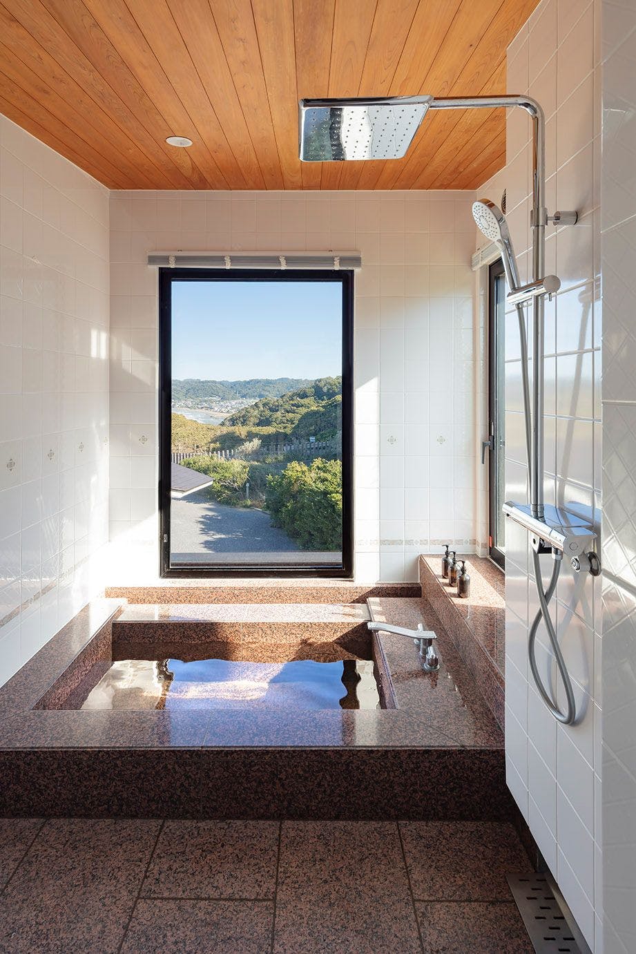 ห้องน้ำชั้น 2