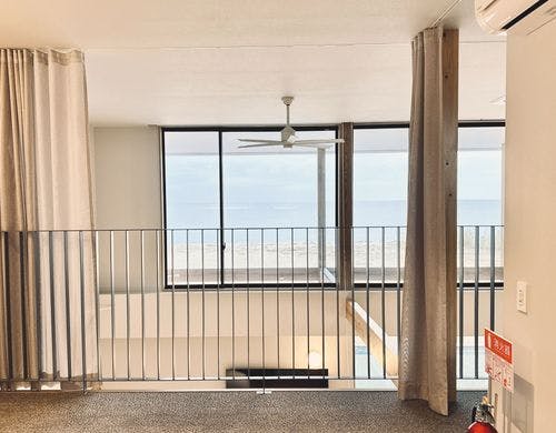 二階の寝室から見える景色