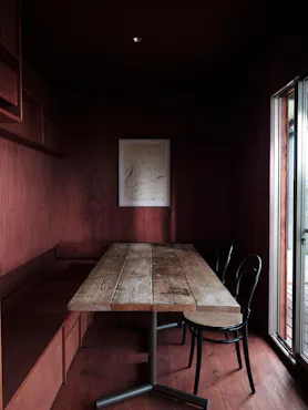 アートのあるダイニングルーム