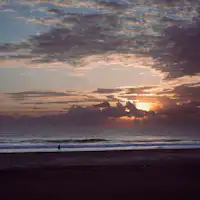 一宮の海は水平線に太陽が昇る美しい海岸線