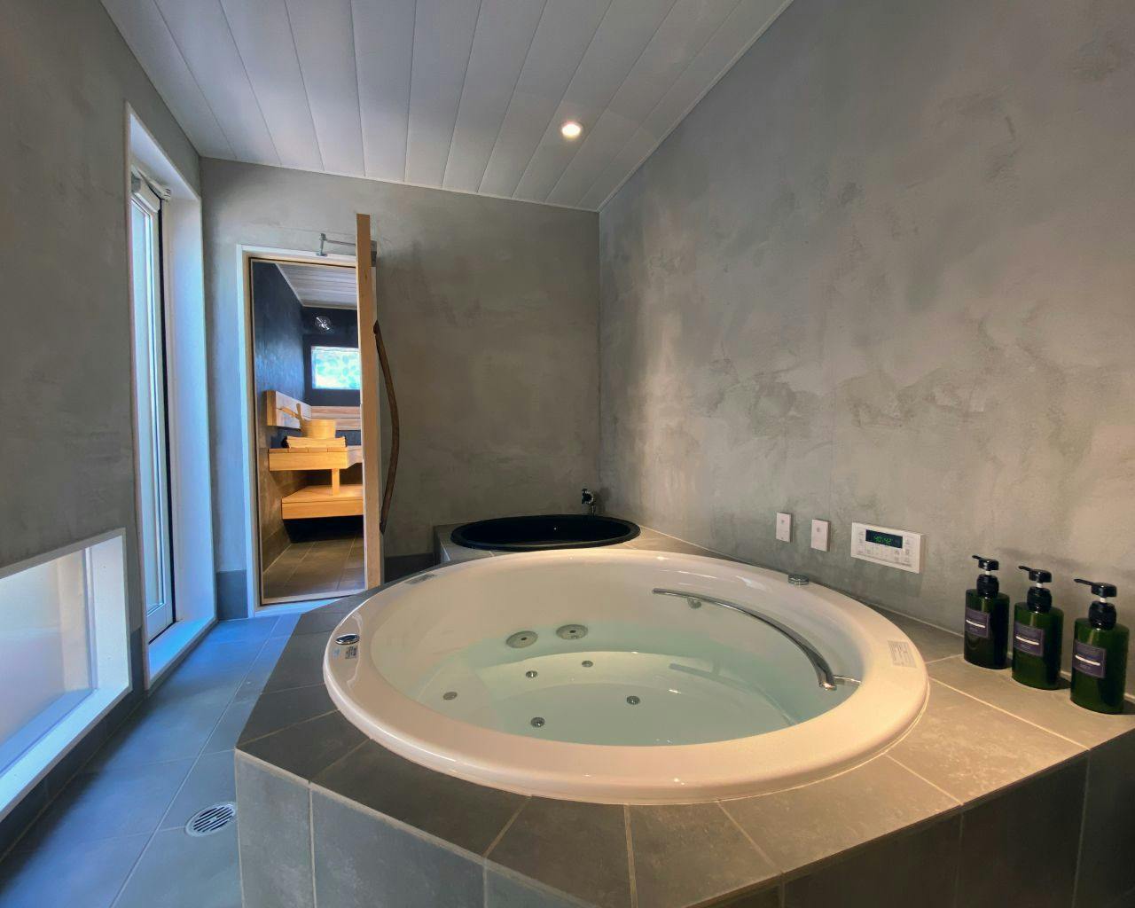 SAUNA VILLA 然