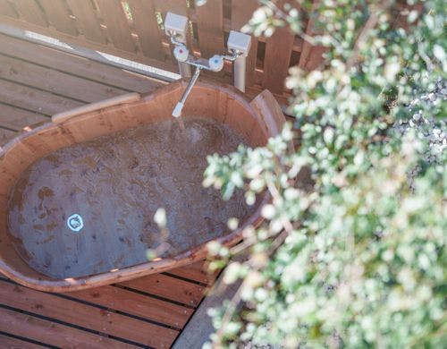 ・【温泉】自然を感じ、露天風呂で寛ぐ