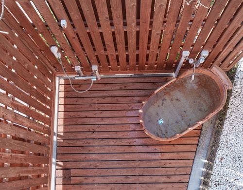 ・【温泉】自然を感じ、露天風呂で寛ぐ