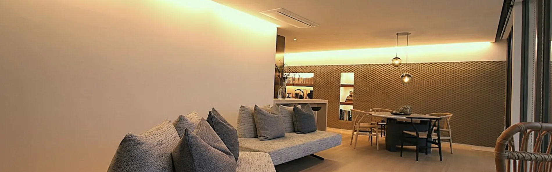 SAND BEIGE