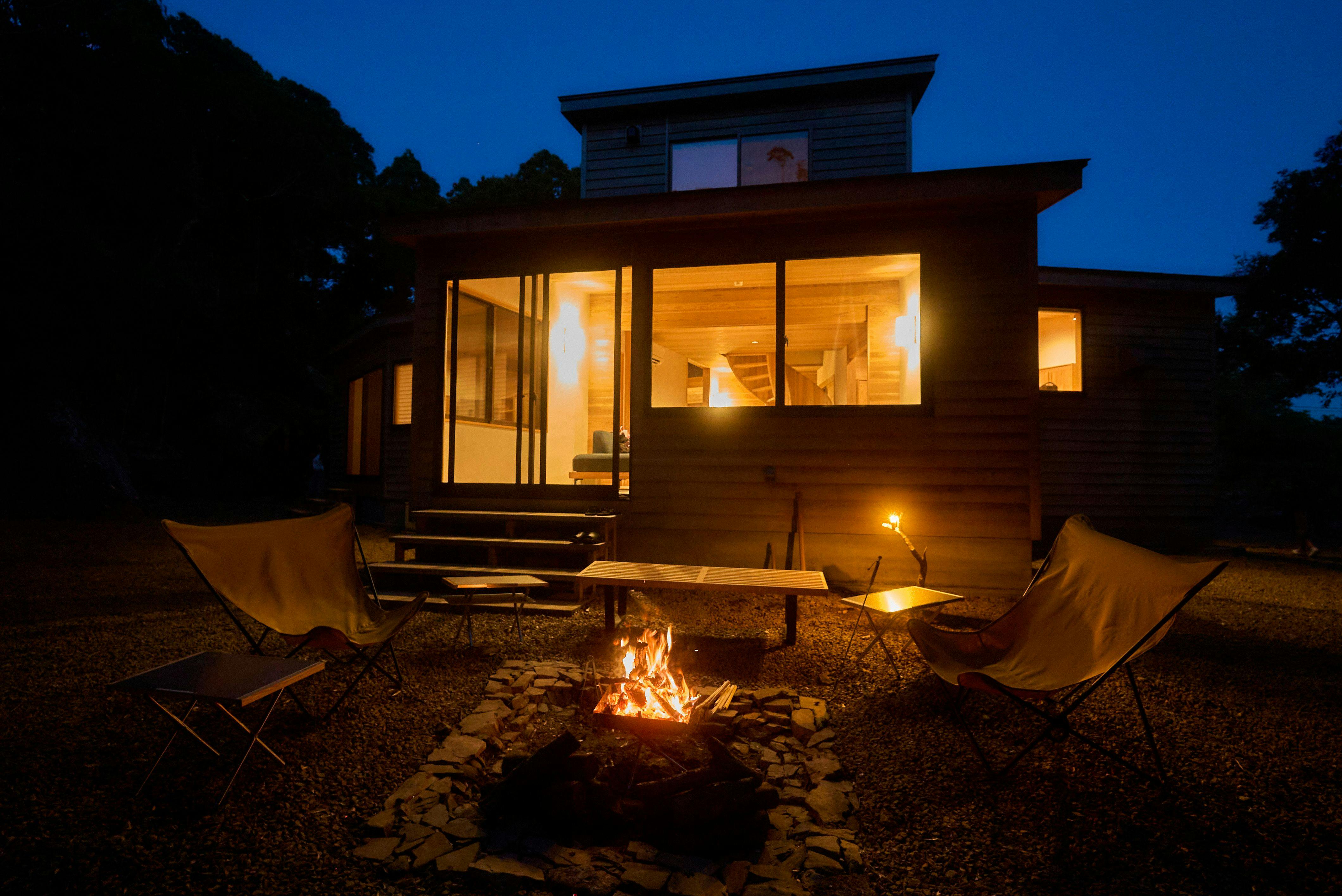 วิวหลุมไฟและห้องนั่งเล่นจากแม่น้ำ