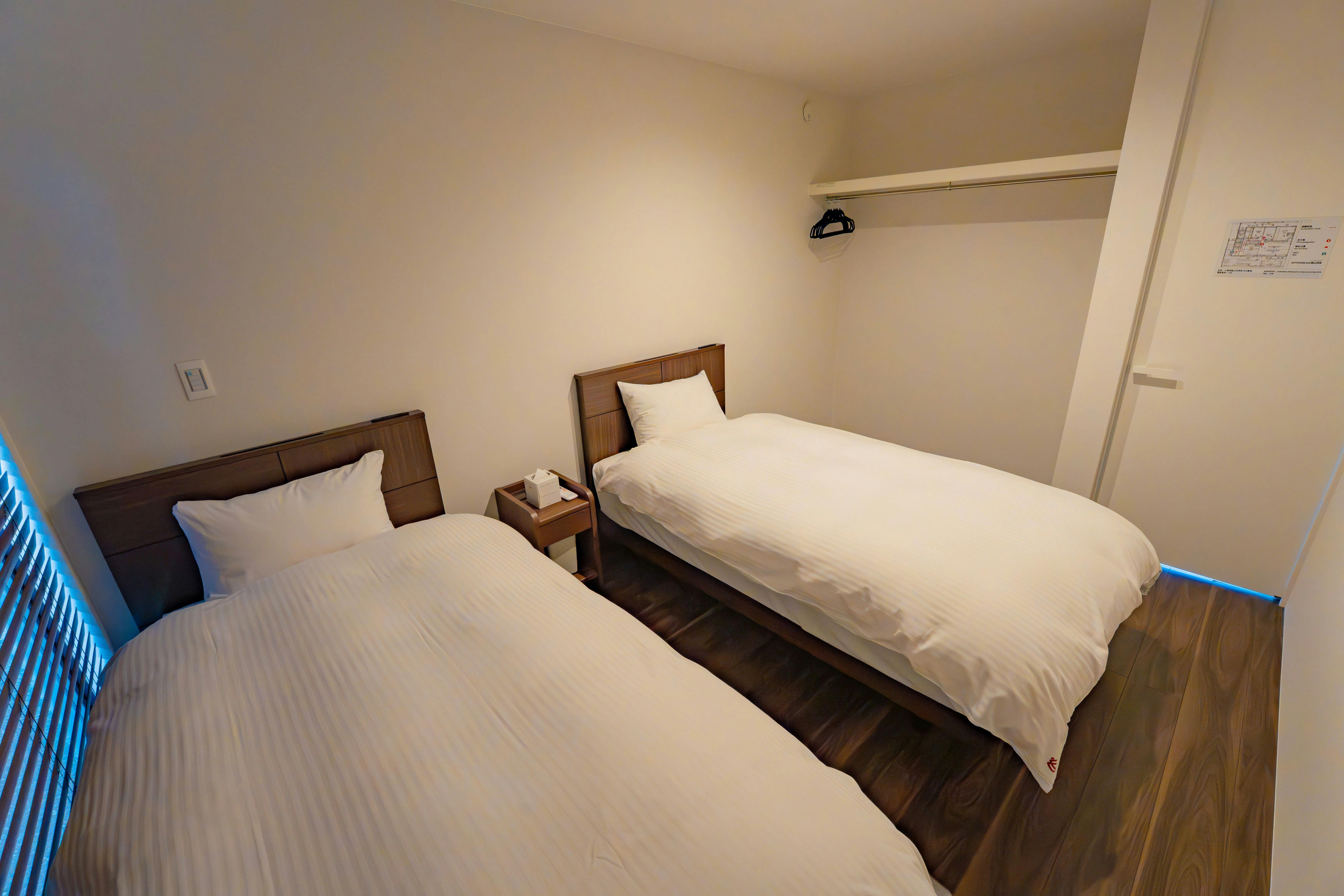 洋室2 シングルサイズベット 2台