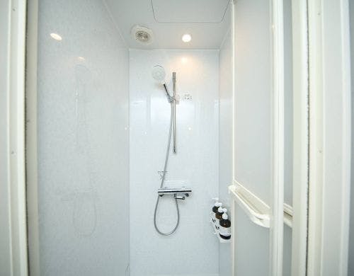 【base3】シャワールーム