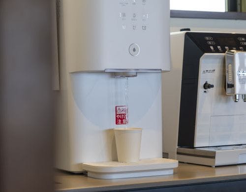 ウォーターサーバー、コーヒーメーカー