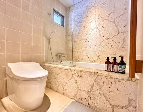 1階月の部屋バストイレエリア