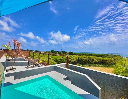 ルーフトップミニプールとサンラウンジ