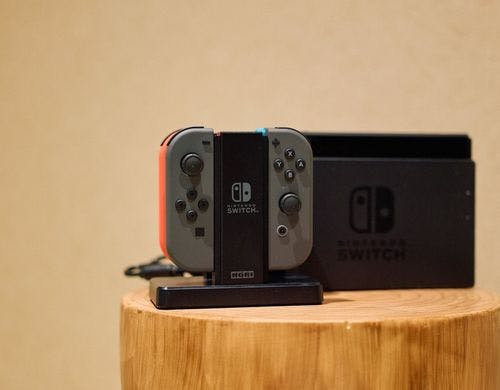 プロジェクターでゲームも遊べる！