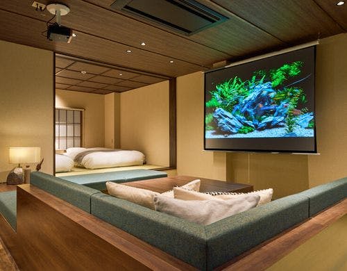 プロジェクターで映画鑑賞、ゲーム堪能可能