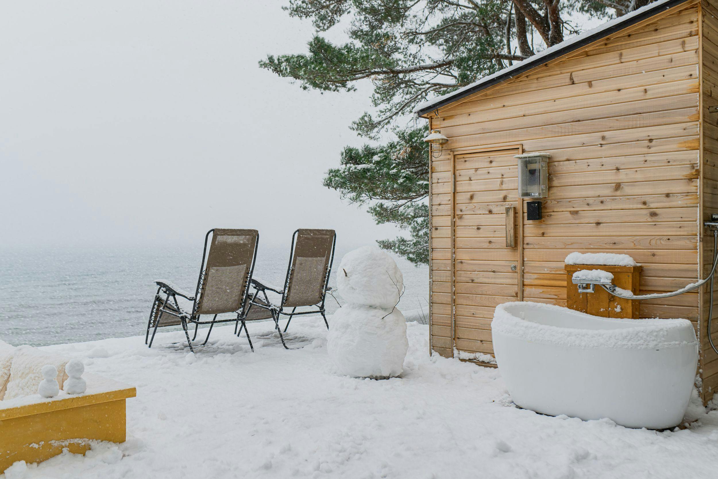 冬のテラスとサウナ