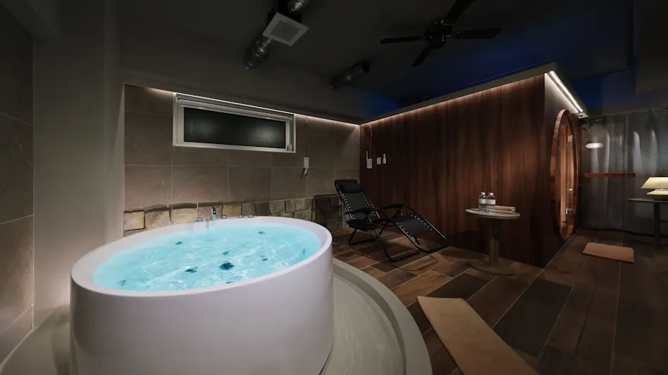 Crystal Sauna