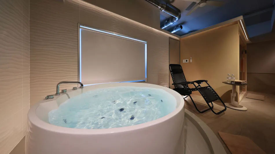 Crystal Sauna