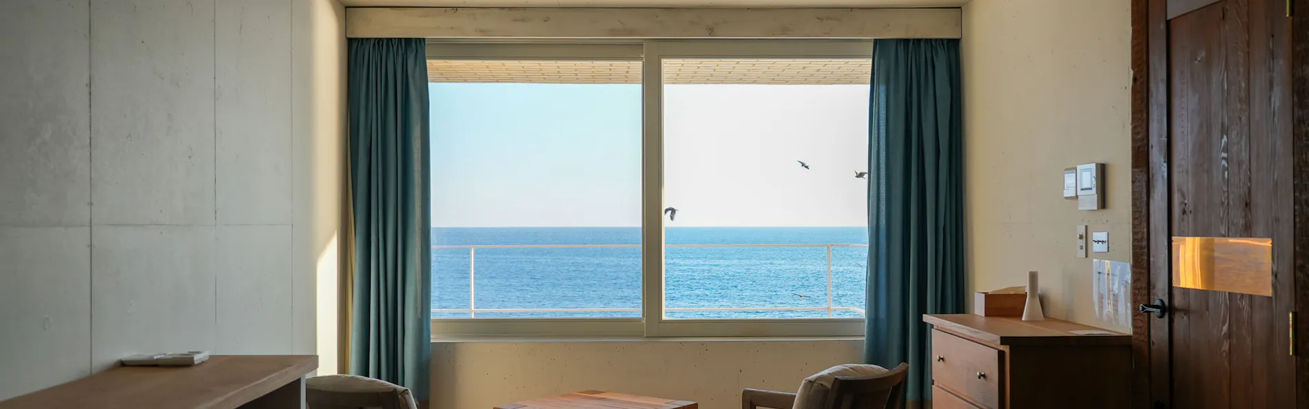 SEA WINDOW