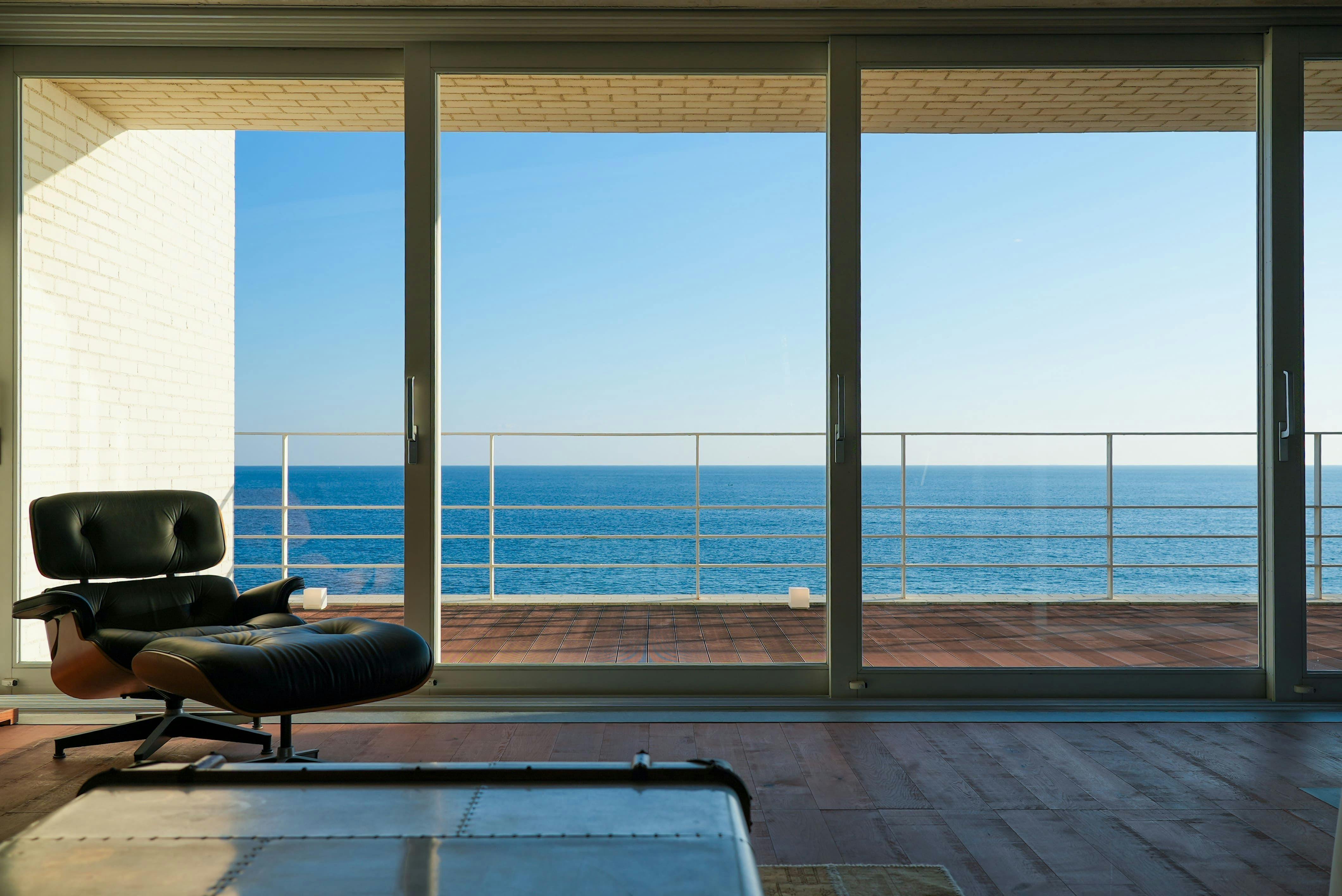 SEA WINDOW