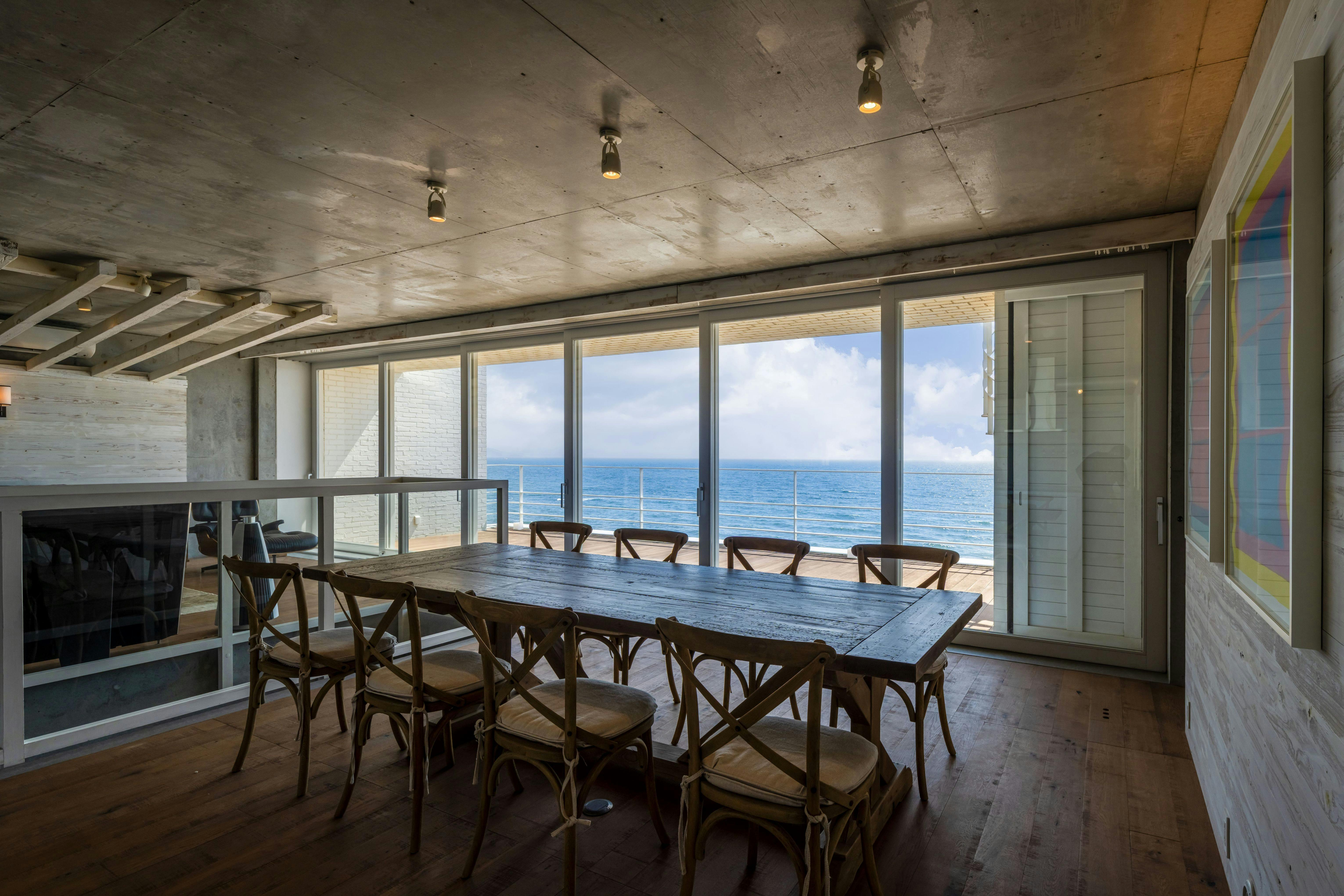 SEA WINDOW