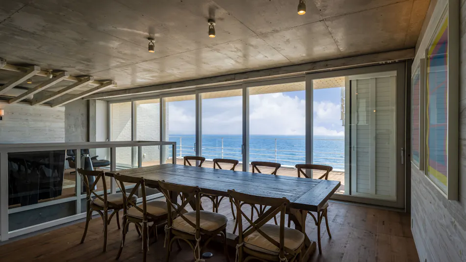 SEA WINDOW