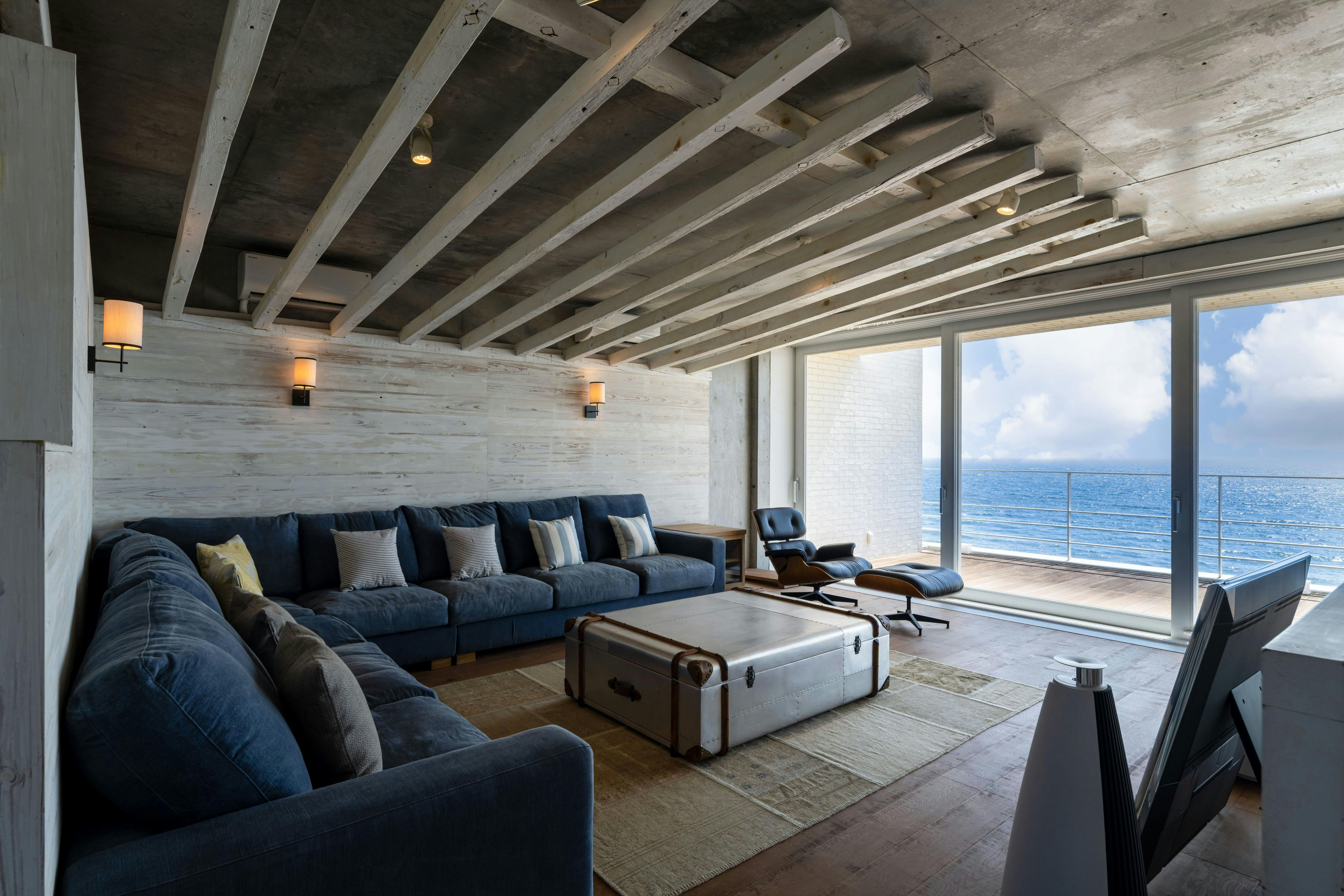 SEA WINDOW