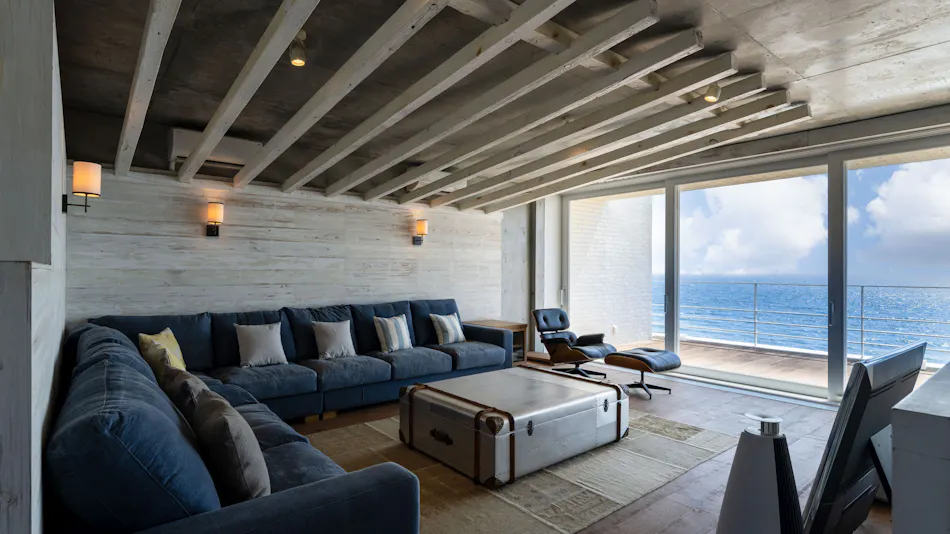 SEA WINDOW