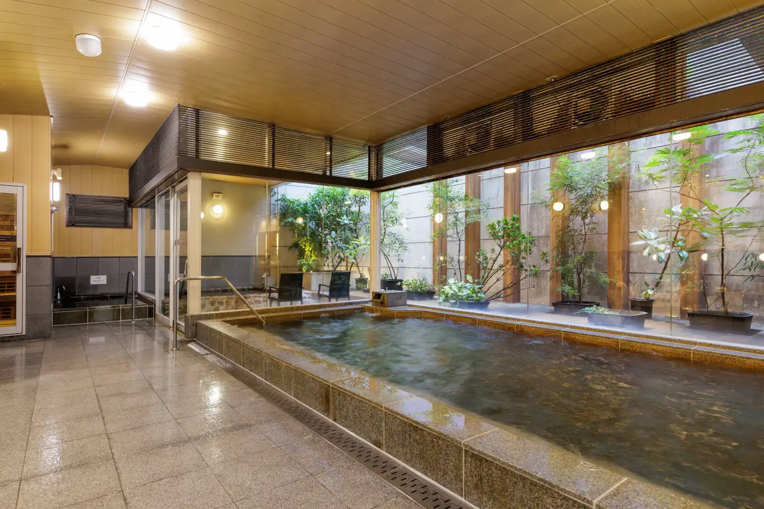 ห้องอาบน้ำรวม