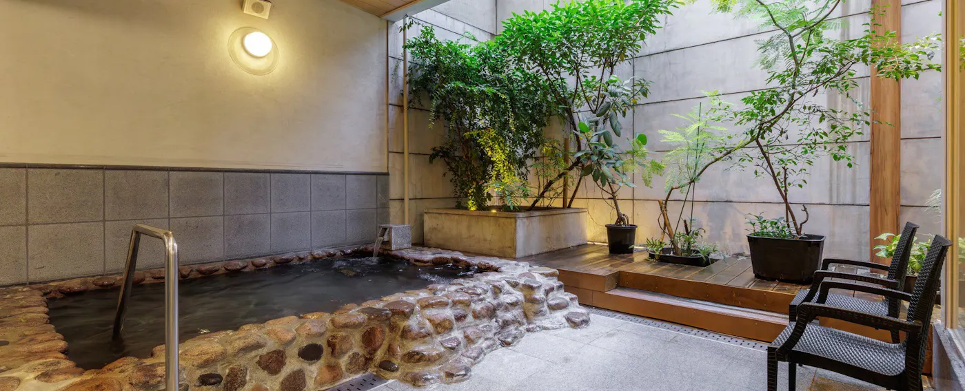 露天風呂 (女性)