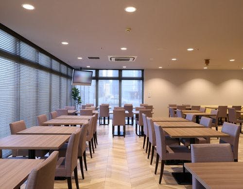 レストラン会場（1F：テラス席含め78席)