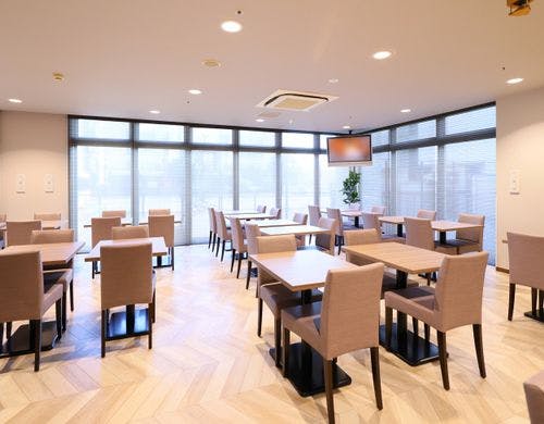 レストラン会場（1F：テラス席含め78席）