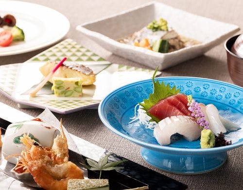 和食レストラン「椿山荘」お食事一例