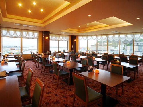 レストラン「シーレイ」