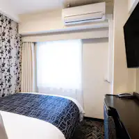 ダブル/広さ11平米/ベッド幅140cm×1台