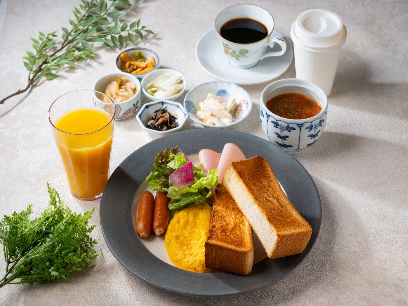 【朝食付】朝7時から営業　定食など選べるセットメニュー！