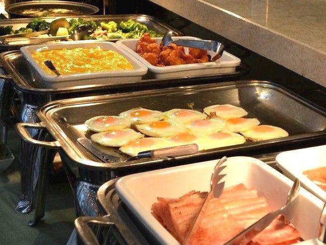 和洋のバイキングをご用意しております