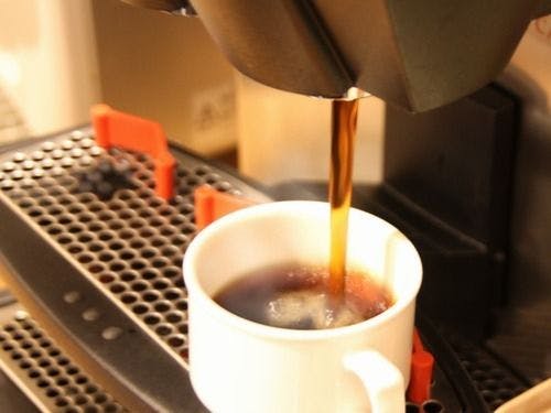 豆から挽く本格コーヒー