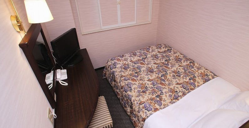 喫煙 デラックスシングル 140cm幅ダブルベッド 1台 女性歓迎 カップルok もらって嬉しいコスメプレゼントプラン 浜松ホテル 一休 Comビジネス