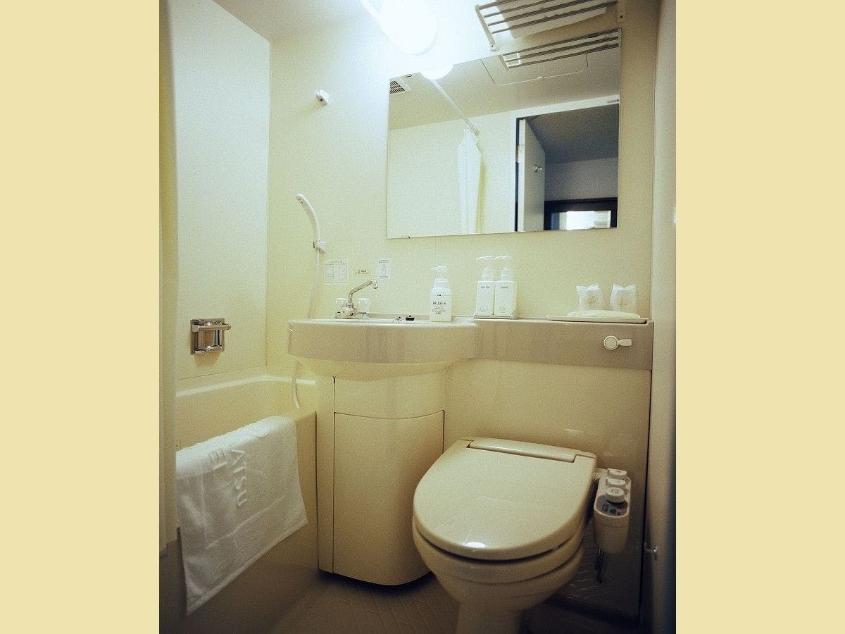 ห้องพักทุกห้องในสถานที่ของเรามีอ่างอาบน้ำแบบยูนิต