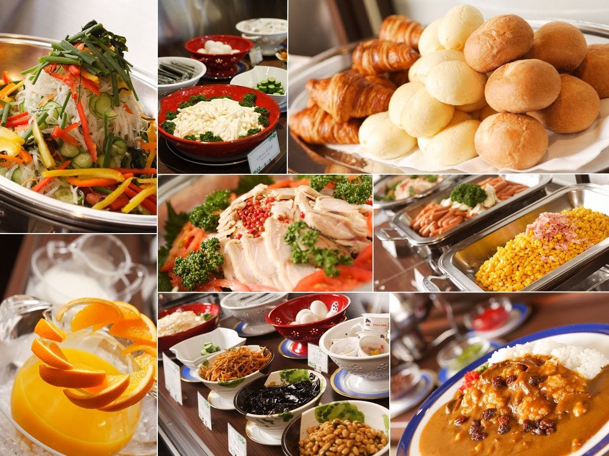 บุฟเฟ่ต์อาหารเช้า: ขนมปังอบสดใหม่เป็นที่นิยม