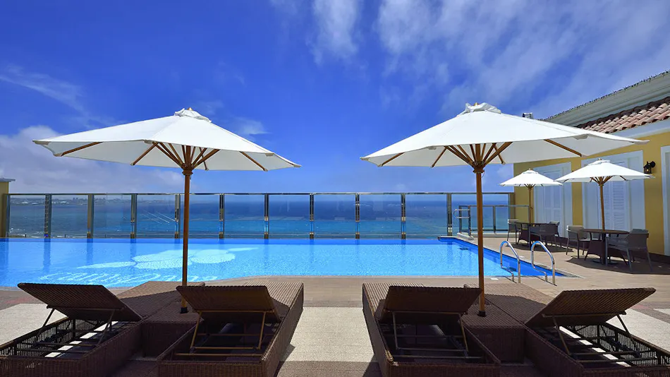 Vessel Hotel Campana Okinawa